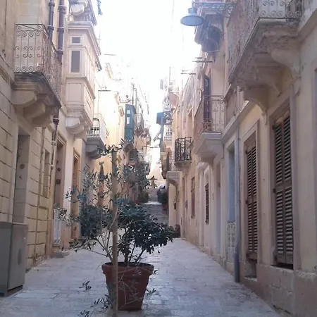 Vittoriosa Inn *