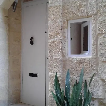 Vittoriosa Inn *